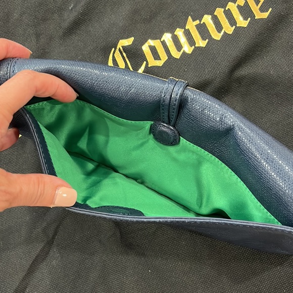 JUICY COUTURE NAVY BLUE LEATHER CLUTCH BAG. DUST BAG INCLUDED - Picture 10 of 13